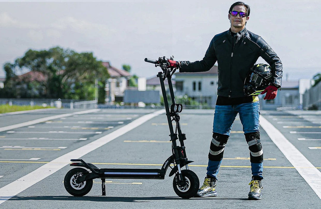 Mantis 8 Dual Motor vs. Warrior X Plus (2024) | A Comprehensive Comparison