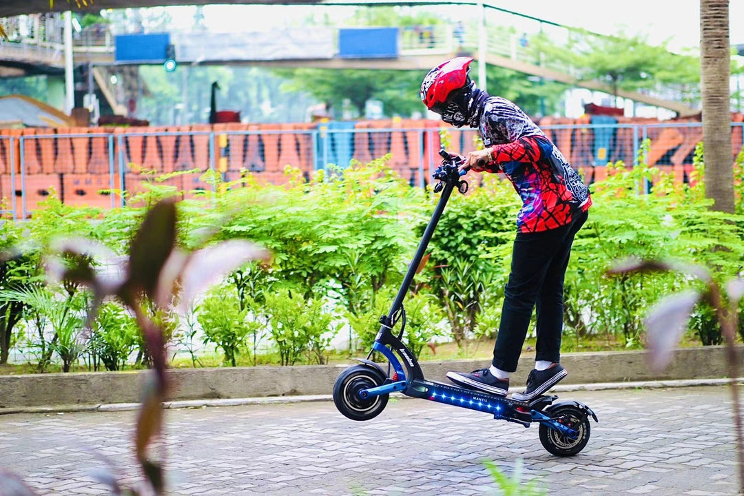 Looking For The Best Electric Scooter For Beginners? Try The Kaabo Mantis 8! - Kaabo USA