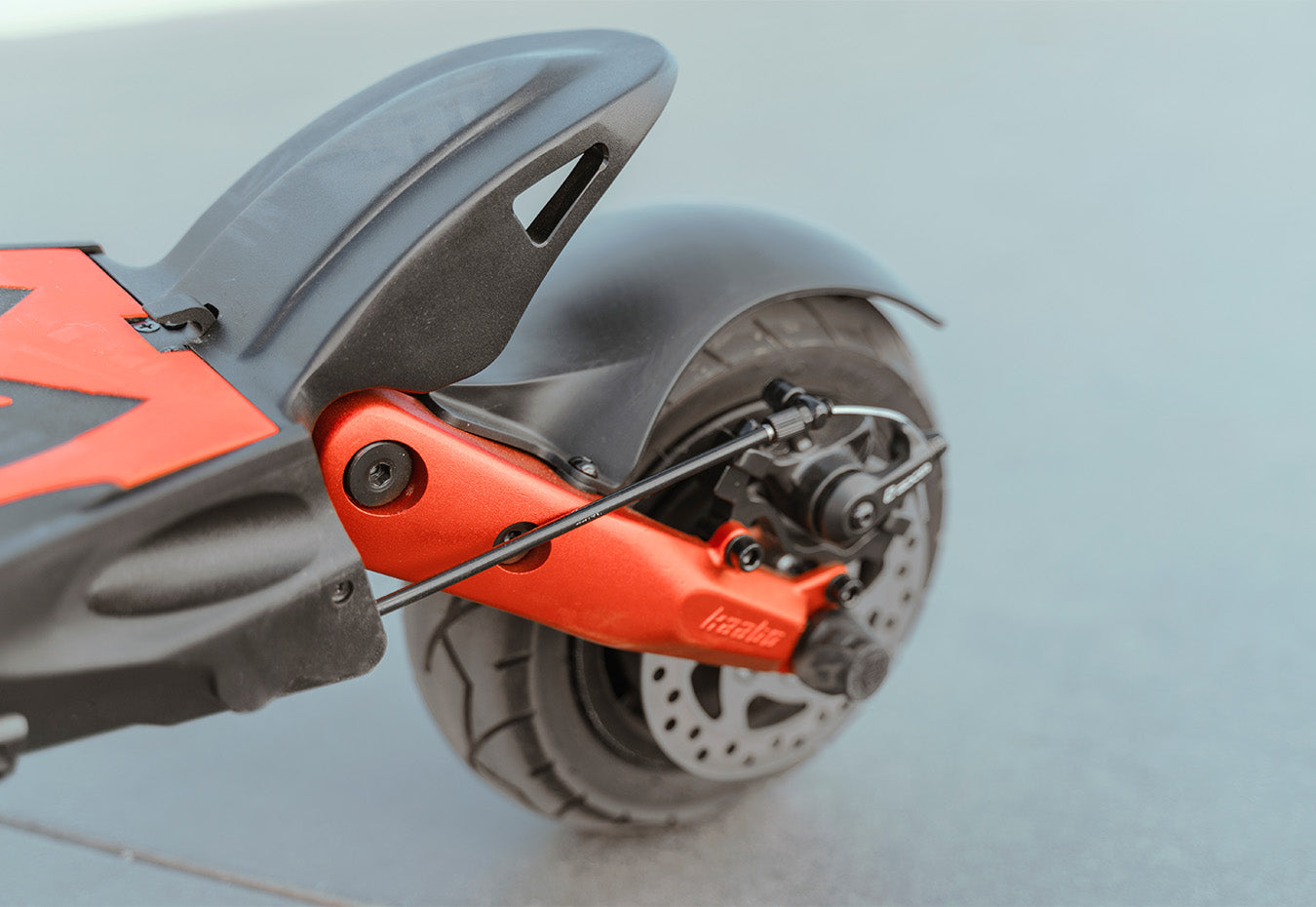 Swift Stops with Lightweight Build