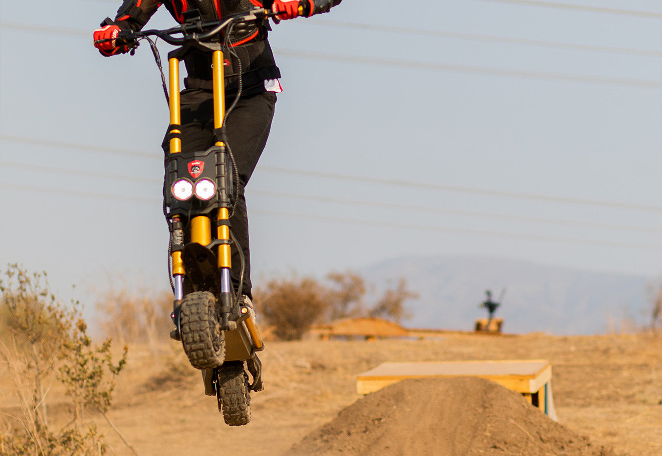 62 MPH TOP SPEED & 50°+ CLIMBING ANGLE — NOTHING STOPS YOU