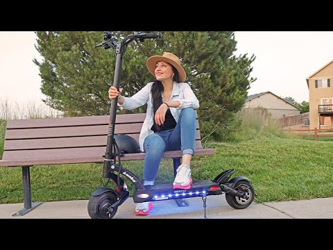 KAABO MANTIS 8 Electric Scooter Review (Bus, Train, Off-road Tested) - Dual Motor E-Scooter 2021