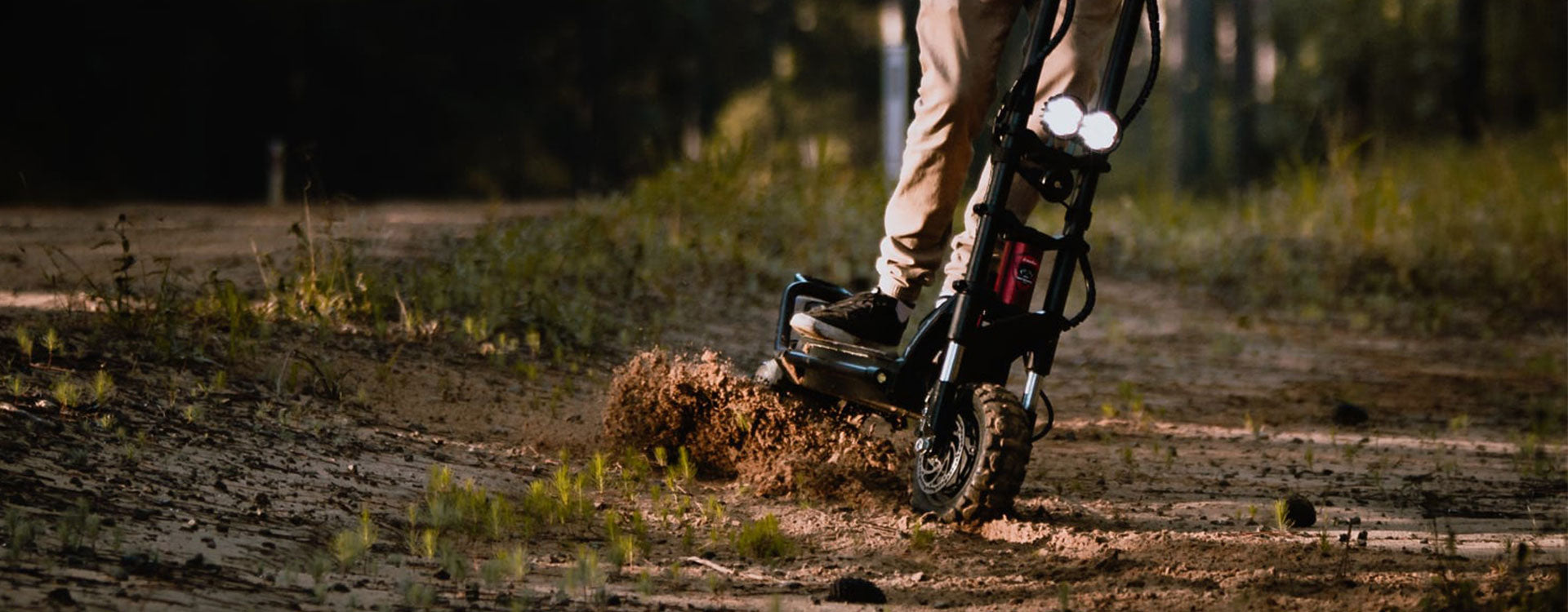 Kaabo-USA-Wolf-Warrior-11-Dual-Motor-Scooter-Riding-in-the-Wild