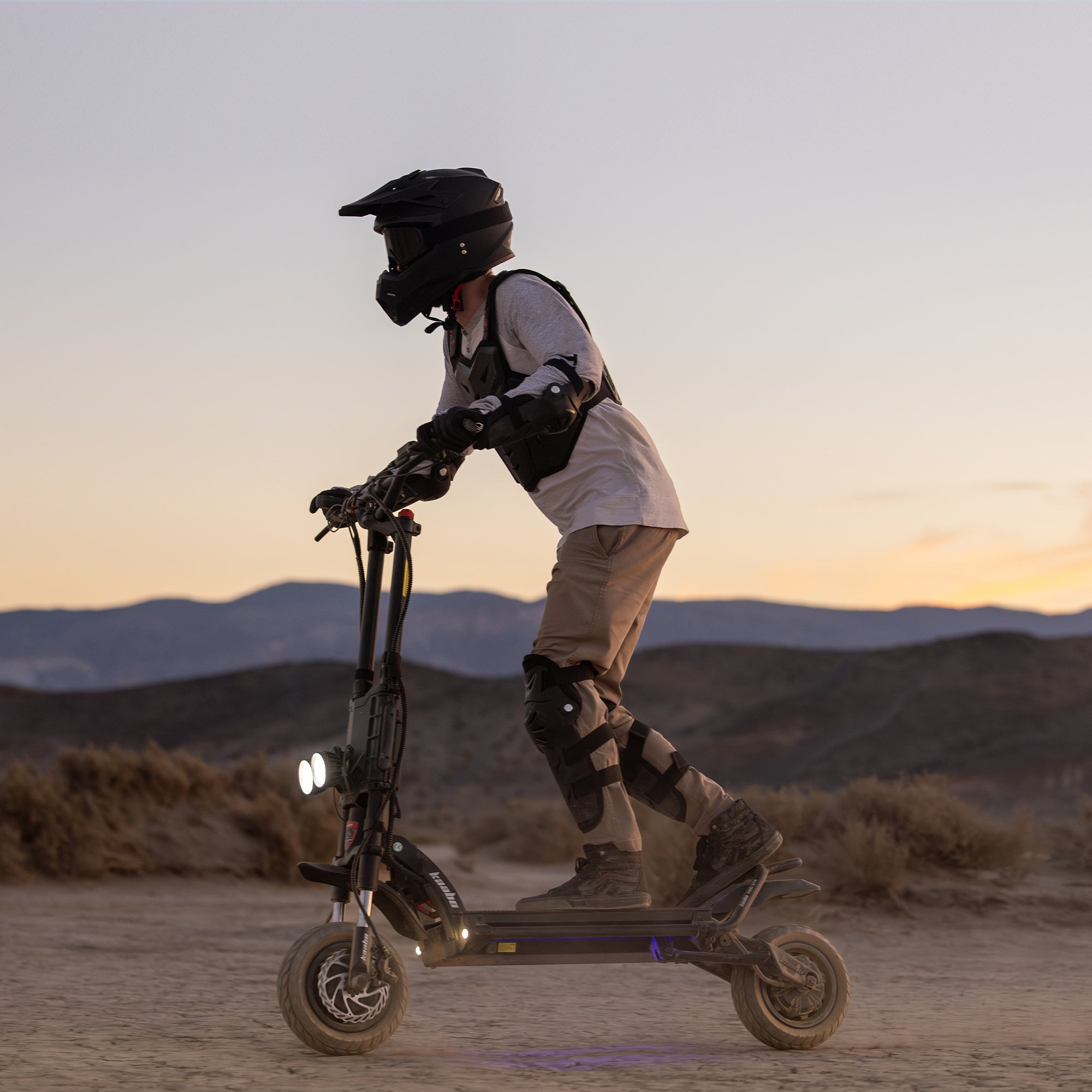 Kaabo King GTR Max: High-Speed Dual Motor Electric Scooter for