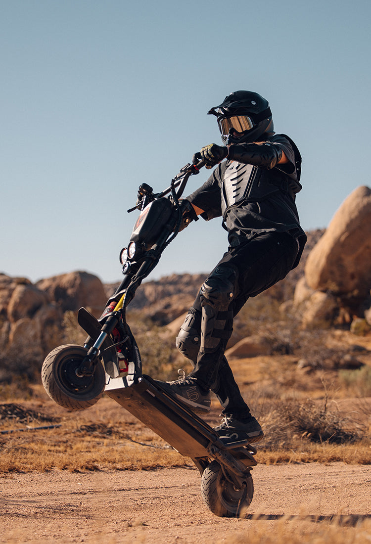 kaabo-wolf-warrior-11-pro+-dual-motor-scooter