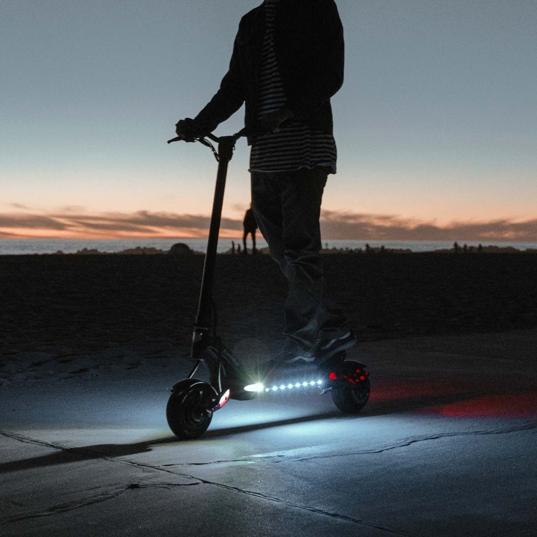 kaabo mantis 8 dual motor scooter night riding